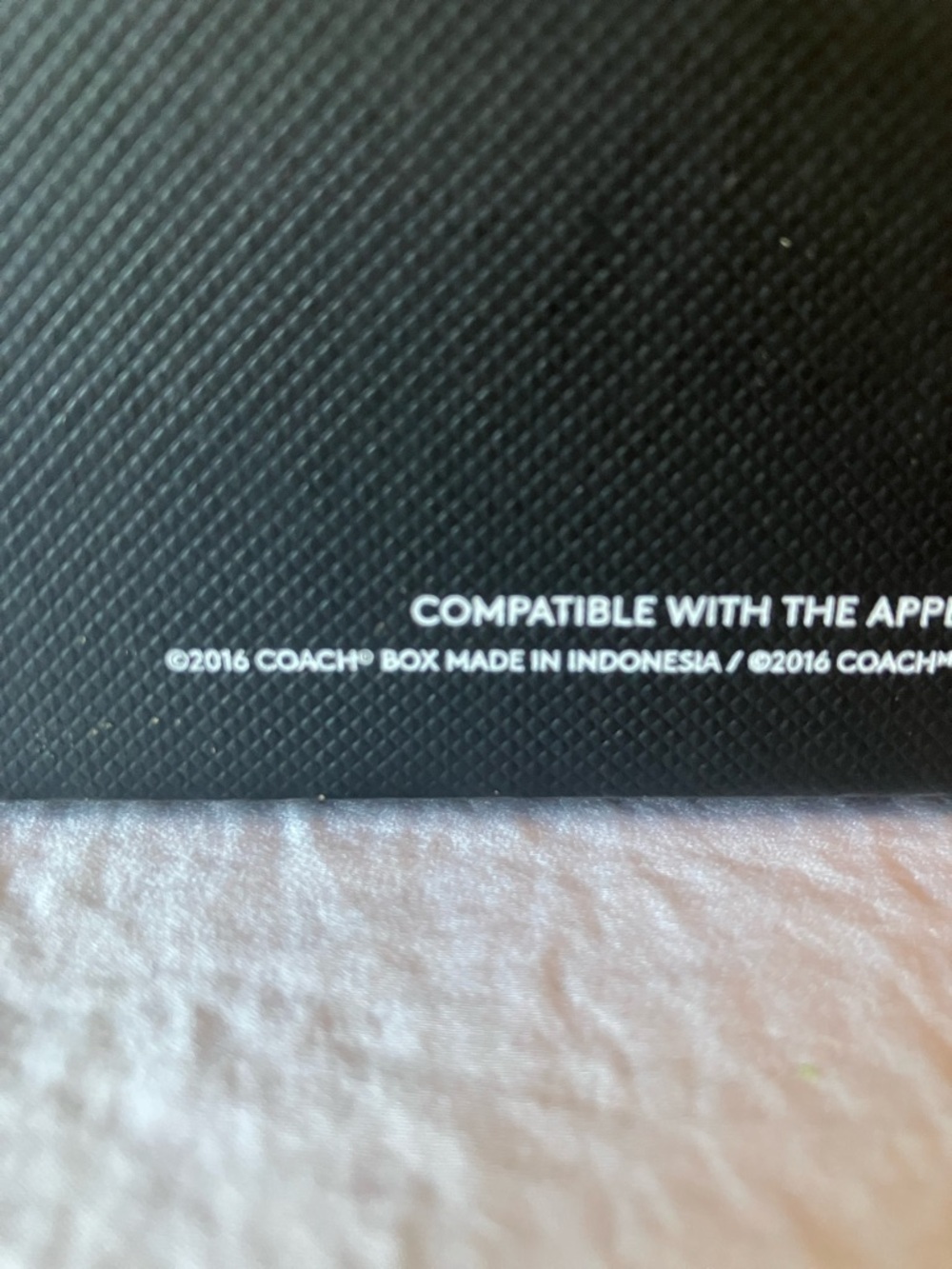 Coach: 2016 Red Leather Tea Rose Appliqué Apple Watch Band- 38mm-40mm- IOB - Picture 15 of 15